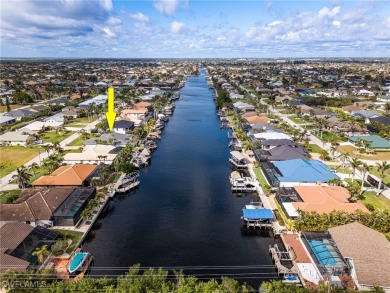 PRIME SW CAPE CORAL LOCATION! This home boasts almost 2,500 sq on Royal Tee Country Club in Florida - for sale on GolfHomes.com, golf home, golf lot
