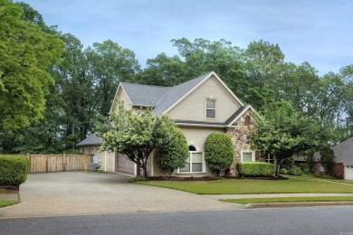 Come see this luxurious 4-bedrm, 3.5-bath home with a side load on Maumelle Golf and Country Club in Arkansas - for sale on GolfHomes.com, golf home, golf lot