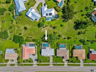 PUNTA GORDA ISLES!! WELL MAINTAINED 2 BEDROOM, 2BATH, 2 CAR on Saint Andrews South Golf Club in Florida - for sale on GolfHomes.com, golf home, golf lot