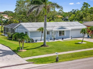 PUNTA GORDA ISLES!! WELL MAINTAINED 2 BEDROOM, 2BATH, 2 CAR on Saint Andrews South Golf Club in Florida - for sale on GolfHomes.com, golf home, golf lot