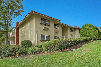 A Turn-key Castilla unit that is now ready for a new owner. This on Leisure Village Par 3 Golf Course in California - for sale on GolfHomes.com, golf home, golf lot