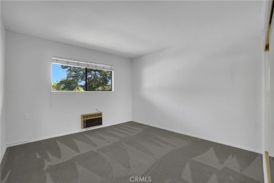 A Turn-key Castilla unit that is now ready for a new owner. This on Leisure Village Par 3 Golf Course in California - for sale on GolfHomes.com, golf home, golf lot