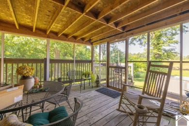 Charming three bedroom/2 bath house located in Country Club on Mayfield-Graves Country Club in Kentucky - for sale on GolfHomes.com, golf home, golf lot