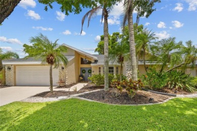 DEEP CREEK!  UPDATED 3-BEDROOM, 2-BATH, 2-CAR GARAGE LAKEFRONT on Deep Creek Golf Club in Florida - for sale on GolfHomes.com, golf home, golf lot