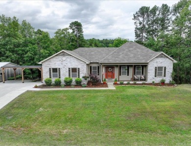 Welcome to this beautifully updated 3-bedroom, 2-bath home on Diamondhead Golf and Country Club in Arkansas - for sale on GolfHomes.com, golf home, golf lot