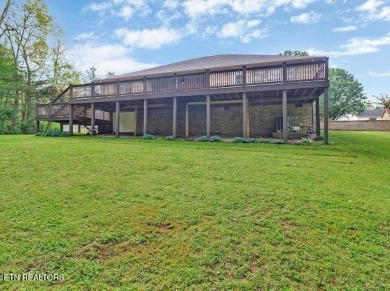 All brick,1969 sq ft 3 bedroom 2 bath on 1.28 acres with a park on Deer Creek Golf Club in Tennessee - for sale on GolfHomes.com, golf home, golf lot
