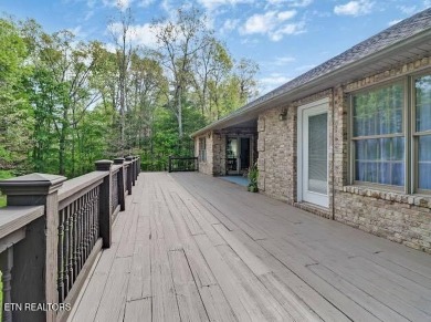 All brick,1969 sq ft 3 bedroom 2 bath on 1.28 acres with a park on Deer Creek Golf Club in Tennessee - for sale on GolfHomes.com, golf home, golf lot