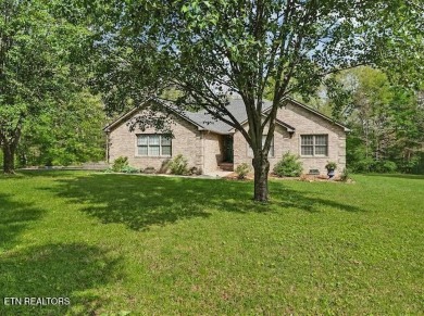 All brick,1969 sq ft 3 bedroom 2 bath on 1.28 acres with a park on Deer Creek Golf Club in Tennessee - for sale on GolfHomes.com, golf home, golf lot