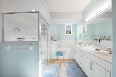 Welcome home to this beautifully updated turn-key, fully on Riverwood Golf Club in Florida - for sale on GolfHomes.com, golf home, golf lot