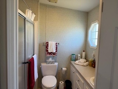 PRICE REDUCTION! ALL OFFERS CONSIDERED!! Light, Bright, and Airy on Spanish Lakes I in Florida - for sale on GolfHomes.com, golf home, golf lot