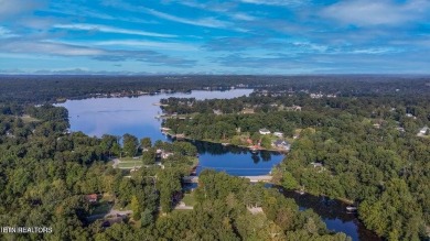 Great Lakefront Lot! Access to the big Lake Tansi! Great on Lake Tansi Village Country Club in Tennessee - for sale on GolfHomes.com, golf home, golf lot