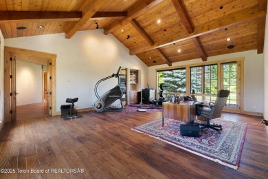 Spacious Larry Berlin designed home on a private cul-de-sac on Jackson Hole Golf and Tennis Club in Wyoming - for sale on GolfHomes.com, golf home, golf lot