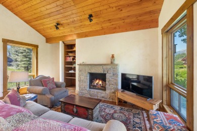Spacious Larry Berlin designed home on a private cul-de-sac on Jackson Hole Golf and Tennis Club in Wyoming - for sale on GolfHomes.com, golf home, golf lot