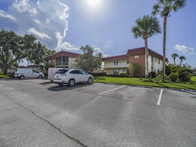 Turn-key 1BR/1.5BA in Vista Royale, Vero's most active 55+ on The American Golf Club in Florida - for sale on GolfHomes.com, golf home, golf lot