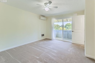 End-unit townhouse with unbeatable golf course lot! With an on Rock Creek Country Club in Oregon - for sale on GolfHomes.com, golf home, golf lot
