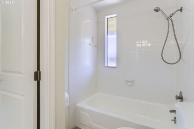 End-unit townhouse with unbeatable golf course lot! With an on Rock Creek Country Club in Oregon - for sale on GolfHomes.com, golf home, golf lot