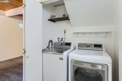 End-unit townhouse with unbeatable golf course lot! With an on Rock Creek Country Club in Oregon - for sale on GolfHomes.com, golf home, golf lot