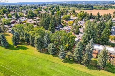 End-unit townhouse with unbeatable golf course lot! With an on Rock Creek Country Club in Oregon - for sale on GolfHomes.com, golf home, golf lot