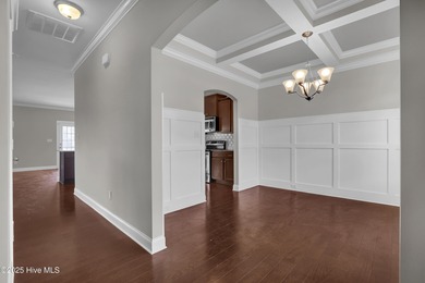 OFFERED BELOW RECENTLY APPRAISED VALUE & SELLERS ARE OFFERING $5 on North Shore Country Club in North Carolina - for sale on GolfHomes.com, golf home, golf lot