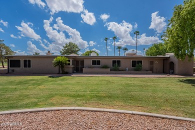 This is the largest townhome in Sun Lakes! 2 bed 2 bath home on Cottonwood Country Club in Arizona - for sale on GolfHomes.com, golf home, golf lot