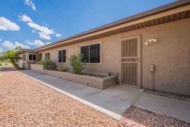 This is the largest townhome in Sun Lakes! 2 bed 2 bath home on Cottonwood Country Club in Arizona - for sale on GolfHomes.com, golf home, golf lot