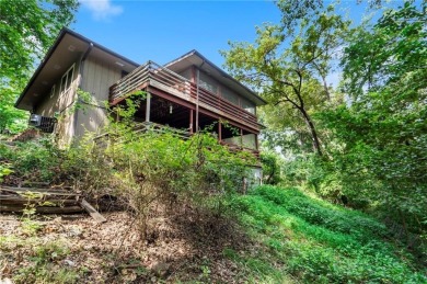 Spacious 4BR + Bonus Room in Bella Vista! This 2,600+ sq. ft on Bella Vista Country Club and Golf Course in Arkansas - for sale on GolfHomes.com, golf home, golf lot