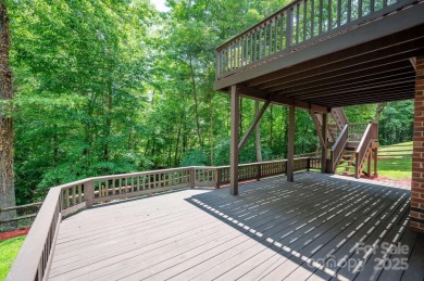 Discover exceptional space in this captivating 4BD/4.5BA on Highland Creek Golf Club in North Carolina - for sale on GolfHomes.com, golf home, golf lot