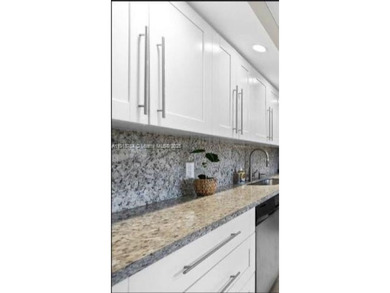 Stunning and bright 3BR/2BA condo with spacious rooms and on Palm-Aire Country Club and Resort - The Oaks in Florida - for sale on GolfHomes.com, golf home, golf lot