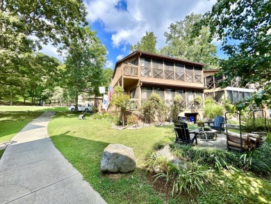 Enjoy the resort life year round with the beauty and ammenties on Woodson Bend Resort in Kentucky - for sale on GolfHomes.com, golf home, golf lot