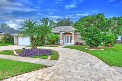 Beautifully remodeled and meticulously maintained, this on Spruce Creek Golf Club in Florida - for sale on GolfHomes.com, golf home, golf lot