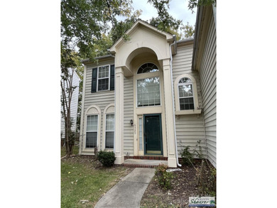 Fantastic 4 bedroom home in highly desired Highland Creek on Highland Creek Golf Club in North Carolina - for sale on GolfHomes.com, golf home, golf lot