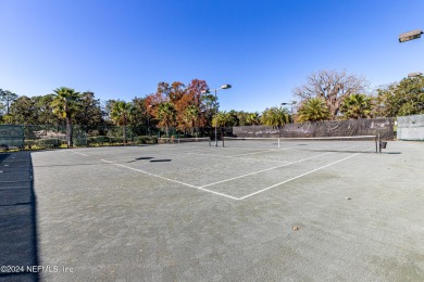 Immaculate home boasting over 2700 square feet of elegance and on Magnolia Point Golf and Country Club in Florida - for sale on GolfHomes.com, golf home, golf lot