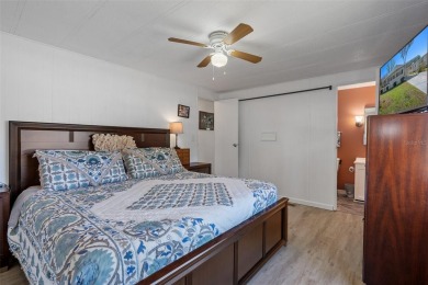 UPDATED INTERIOR - CORNER LOT - FURNISHED! This spacious on High Point Golf Club, Inc. in Florida - for sale on GolfHomes.com, golf home, golf lot