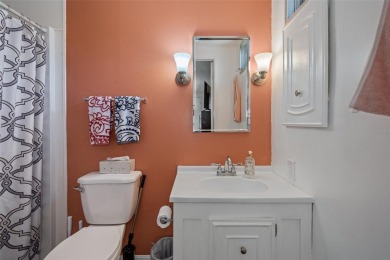 UPDATED INTERIOR - CORNER LOT - FURNISHED! This spacious on High Point Golf Club, Inc. in Florida - for sale on GolfHomes.com, golf home, golf lot