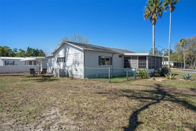 UPDATED INTERIOR - CORNER LOT - FURNISHED! This spacious on High Point Golf Club, Inc. in Florida - for sale on GolfHomes.com, golf home, golf lot