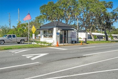 UPDATED INTERIOR - CORNER LOT - FURNISHED! This spacious on High Point Golf Club, Inc. in Florida - for sale on GolfHomes.com, golf home, golf lot