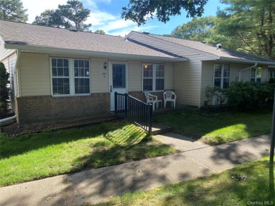 Welcome to 393 A Woodbridge Dr. nestled in desirable 55+ 24 hour on Leisure Village Golf Course in New York - for sale on GolfHomes.com, golf home, golf lot