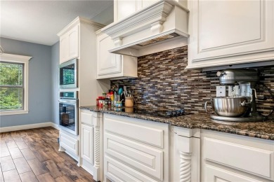 This beautiful one owner home is close to ALL of Bella Vista's on Bella Vista - Metfield Golf Complex and Country Club in Arkansas - for sale on GolfHomes.com, golf home, golf lot