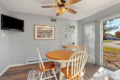 COME SEE THIS 2 BEDROOMS, 2 BATHS RANCH IN A 55+ ADULT COMMUNITY on Leisure Village Golf Course in Illinois - for sale on GolfHomes.com, golf home, golf lot