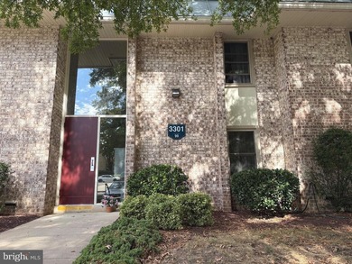 Welcome to your carefree living in this well-appointed and on Leisure World Golf Club in Maryland - for sale on GolfHomes.com, golf home, golf lot