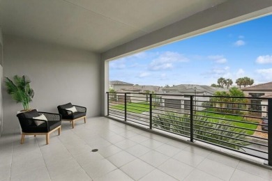 Brand new, never lived in luxury home on the absolute best long on Boca Raton Municipal Golf Course in Florida - for sale on GolfHomes.com, golf home, golf lot
