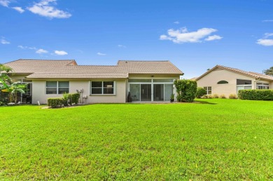 Beautiful one-story spacious stucco Villa w/ 15 ft ceilings on Aberdeen Golf and Country Club in Florida - for sale on GolfHomes.com, golf home, golf lot