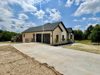 Introducing this stunning new home by Hargis General Contracting on Eagles Nest Country Club in Kentucky - for sale on GolfHomes.com, golf home, golf lot
