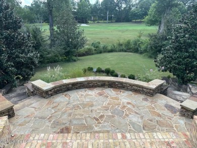 Amazing home on the 3rd fairway at Reunion. Spacious living room on Reunion Golf Club in Mississippi - for sale on GolfHomes.com, golf home, golf lot