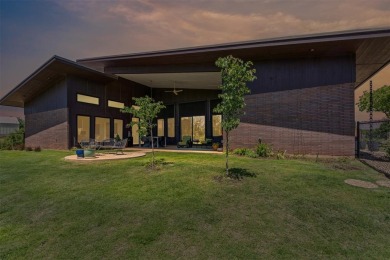 AMAZING MID-CENTURY MODERN HOME in Pecan Plantation's newer on Pecan Plantation Country Club in Texas - for sale on GolfHomes.com, golf home, golf lot