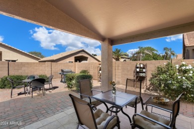Queen Creek Golf Course Community! This home 4 beds/2 baths on Las Colinas Golf Club in Arizona - for sale on GolfHomes.com, golf home, golf lot