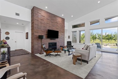 AMAZING MID-CENTURY MODERN HOME in Pecan Plantation's newer on Pecan Plantation Country Club in Texas - for sale on GolfHomes.com, golf home, golf lot