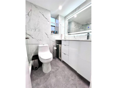 AVENTURA VILLA DORADA 3 BEDS 2.5 BATHS Corner & Spacious on Turnberry Isle Resort and Club in Florida - for sale on GolfHomes.com, golf home, golf lot