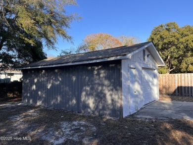 Great location in the very sought after Seaside Station. This on Oyster Bay Golf Links in North Carolina - for sale on GolfHomes.com, golf home, golf lot