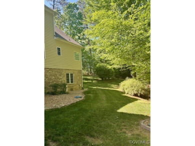 Stunning home in the sought after neighborhood of The Highlands on Highlands Golfers Club in Virginia - for sale on GolfHomes.com, golf home, golf lot